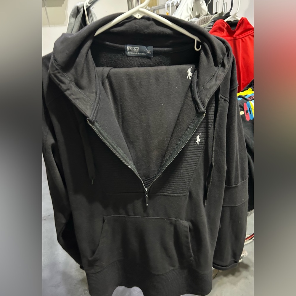 Polo sweatshirt and pants